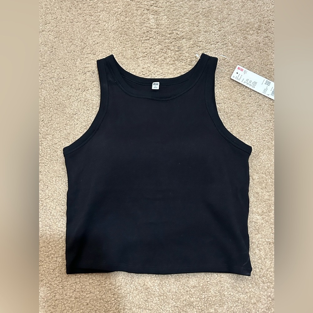 Uniqlo Cropped Bra Top